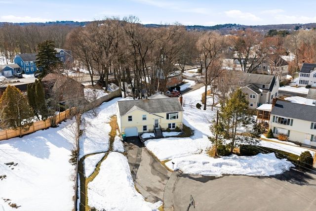 4 Gangi Ter, Woburn, MA 01801