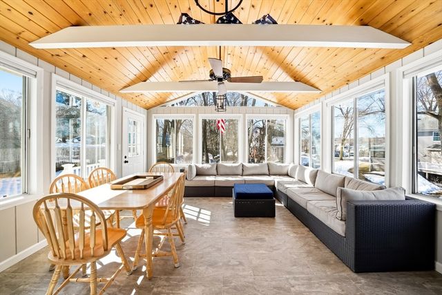 4 Gangi Ter, Woburn, MA 01801