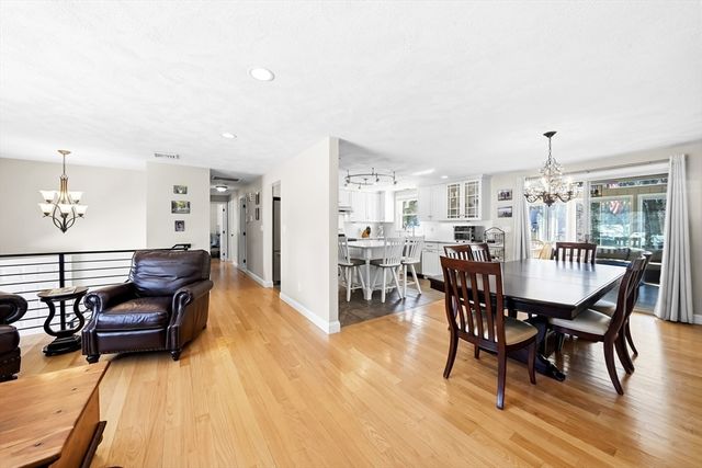 4 Gangi Ter, Woburn, MA 01801