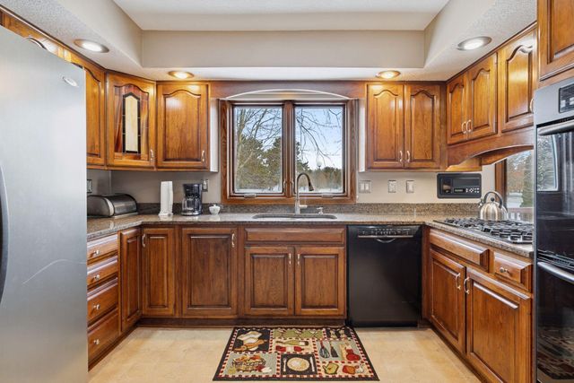 6233 Kelvin Avenue N, Stillwater, MN 55082