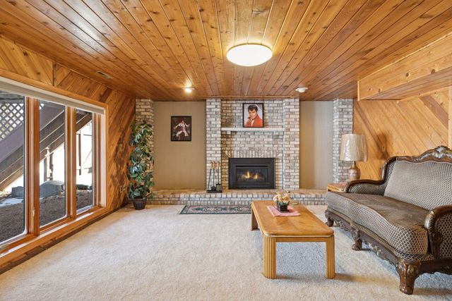 6233 Kelvin Avenue N, Stillwater, MN 55082