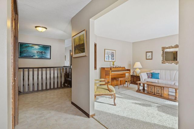 6233 Kelvin Avenue N, Stillwater, MN 55082