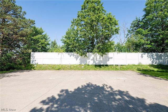 77 Firebush Lane, Northfield, OH 44067