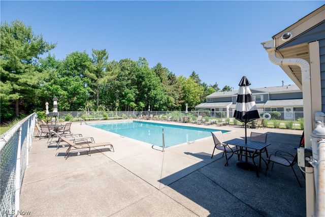 77 Firebush Lane, Northfield, OH 44067