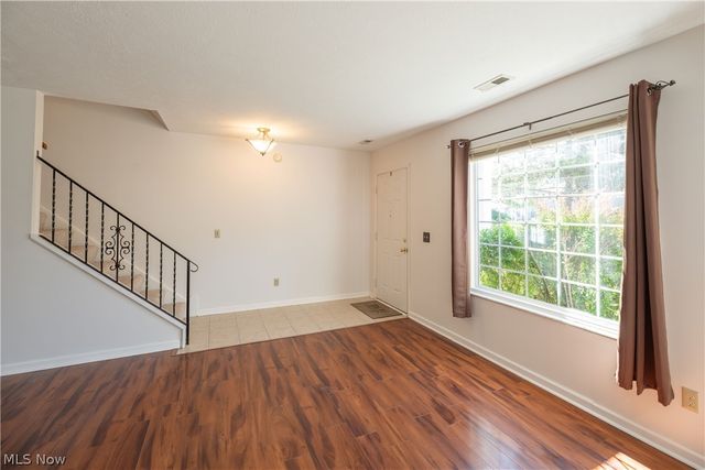 77 Firebush Lane, Northfield, OH 44067
