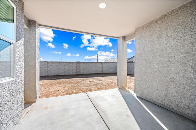 2563 E Grenache Road, San Tan Valley, AZ 85143