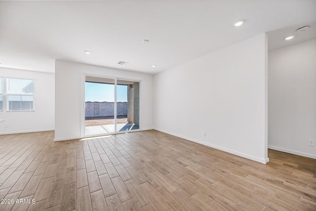 2563 E Grenache Road, San Tan Valley, AZ 85143