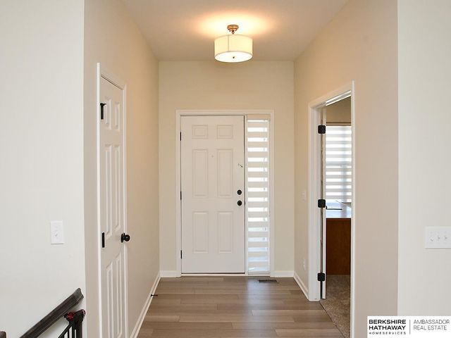 5613 N 179th Street, Omaha, NE 68116