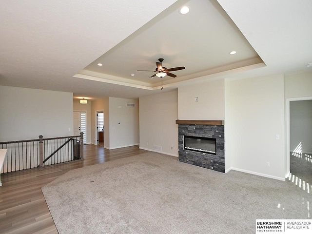 5613 N 179th Street, Omaha, NE 68116