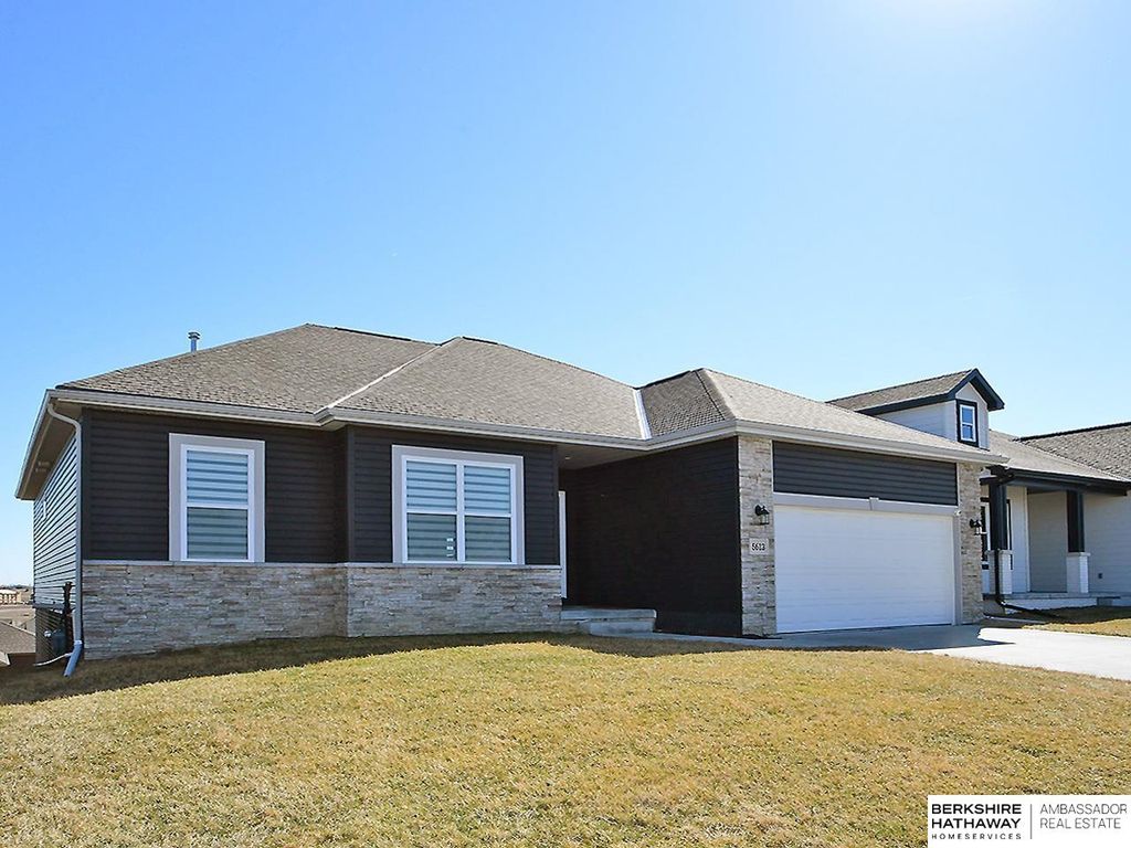 5613 N 179th Street, Omaha, NE 68116