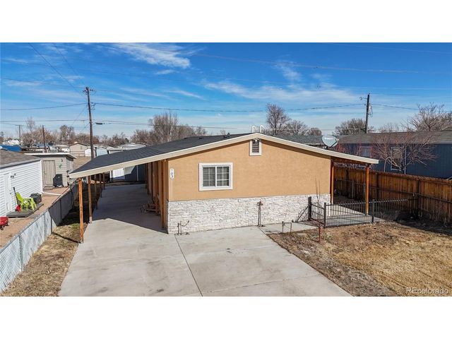 703 Locust Ave, Lochbuie, CO 80603