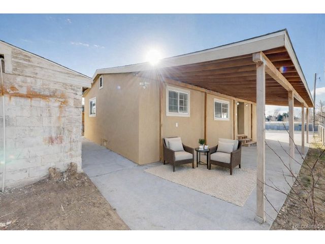 703 Locust Ave, Lochbuie, CO 80603