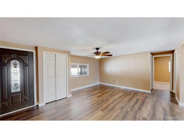 703 Locust Ave, Lochbuie, CO 80603