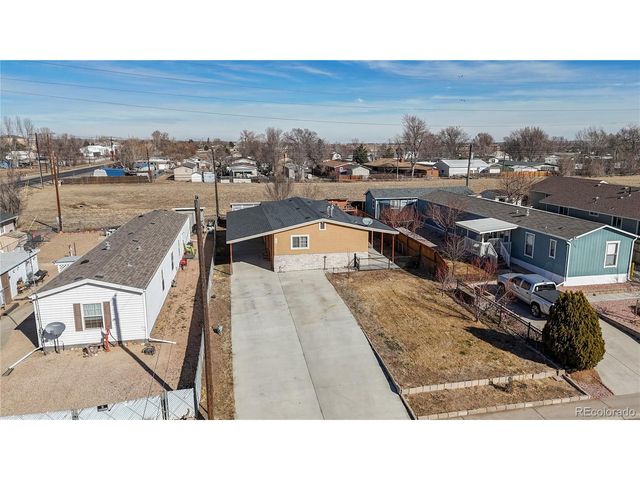 703 Locust Ave, Lochbuie, CO 80603