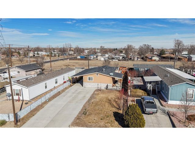 703 Locust Ave, Lochbuie, CO 80603