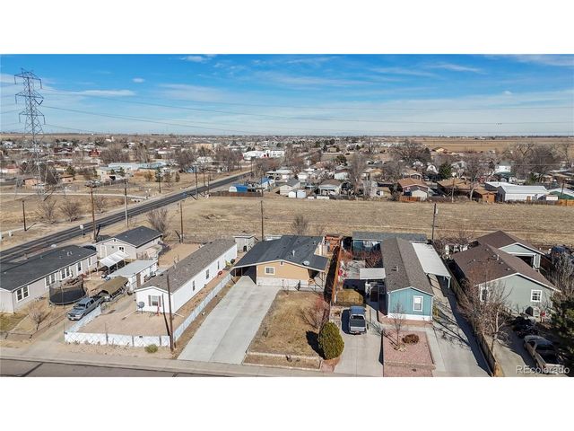 703 Locust Ave, Lochbuie, CO 80603