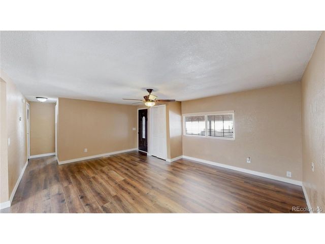 703 Locust Ave, Lochbuie, CO 80603