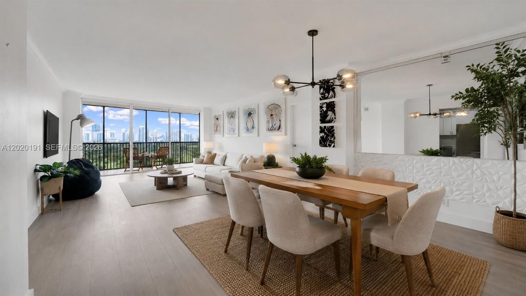 20301 W Country Club Dr 1126, Aventura, FL 33180