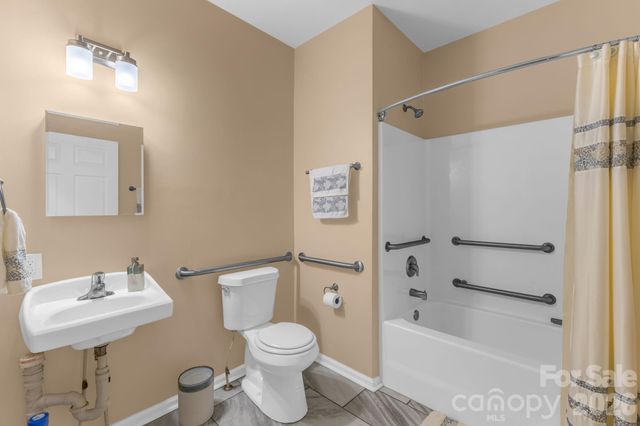 709 Villas Court, Asheville, NC 28806