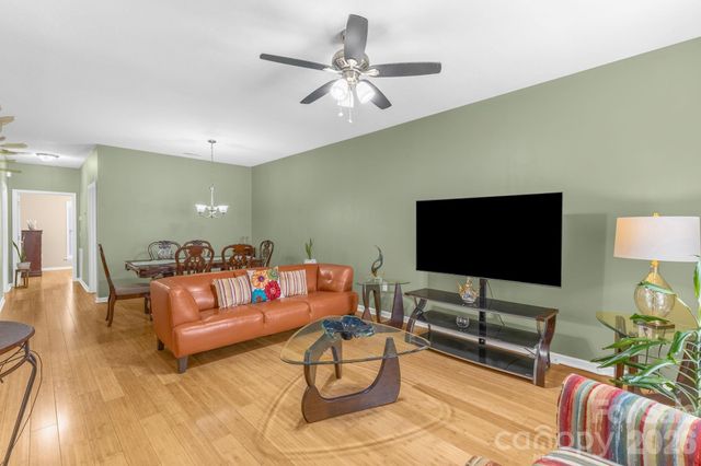 709 Villas Court, Asheville, NC 28806