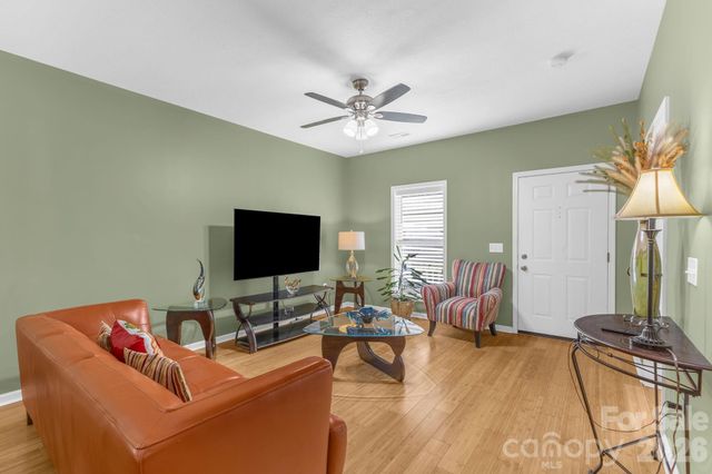 709 Villas Court, Asheville, NC 28806