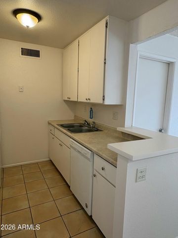 1701 W TUCKEY Lane 138, Phoenix, AZ 85015