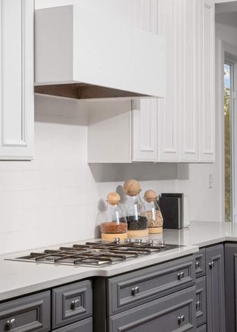 6008 Halifax Avenue S, Edina, MN 55424