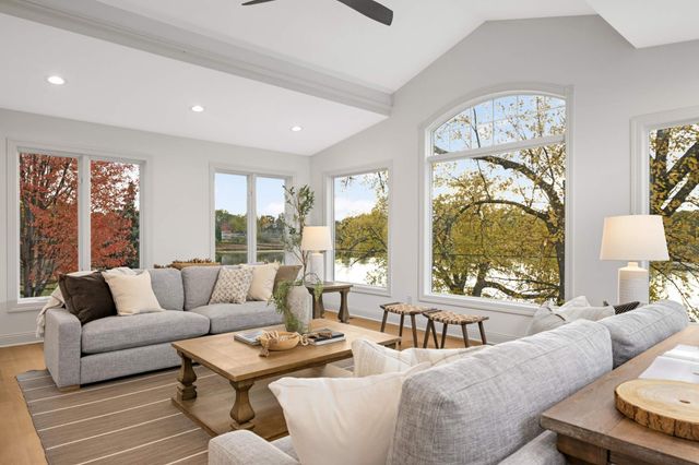 6008 Halifax Avenue S, Edina, MN 55424