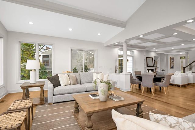 6008 Halifax Avenue S, Edina, MN 55424