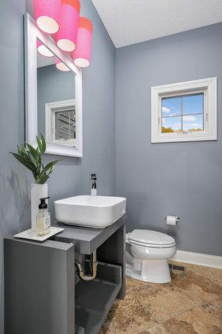 6008 Halifax Avenue S, Edina, MN 55424