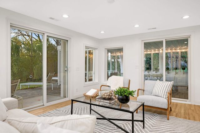 6008 Halifax Avenue S, Edina, MN 55424