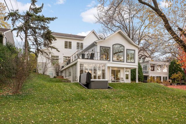 6008 Halifax Avenue S, Edina, MN 55424