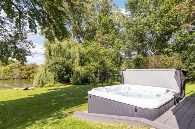 6008 Halifax Avenue S, Edina, MN 55424