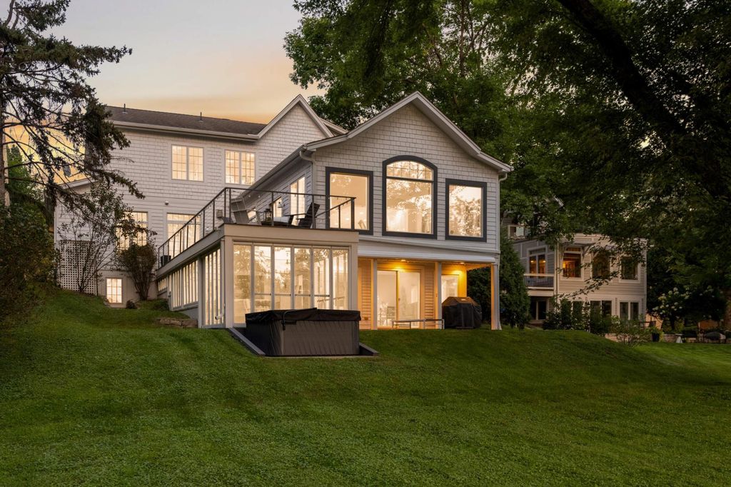 6008 Halifax Avenue S, Edina, MN 55424