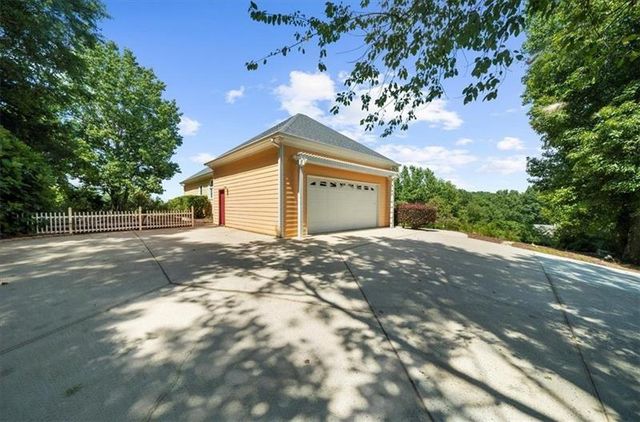 5739 Ridgewater Circle, Gainesville, GA 30506