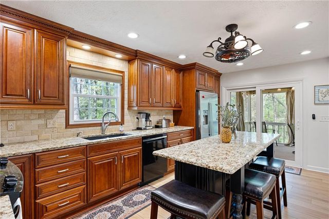 2058 Shillingwood Drive NW, Kennesaw, GA 30152