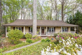 2058 Shillingwood Drive NW, Kennesaw, GA 30152
