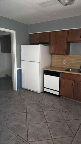 6620 Hardwick Dr, Corpus Christi, TX 78412