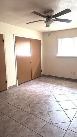 6620 Hardwick Dr, Corpus Christi, TX 78412