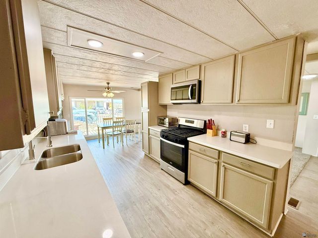 399 W Teton Dr, Yuma, AZ 85365