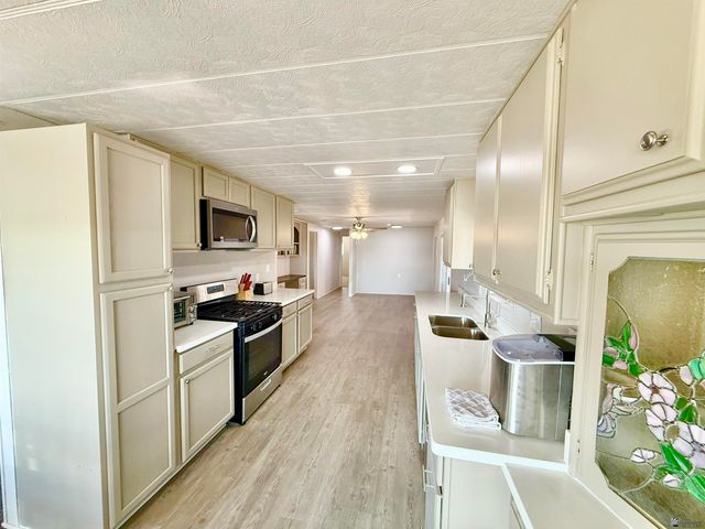 399 W Teton Dr, Yuma, AZ 85365