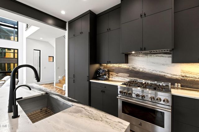 1617 Nottingham, Raleigh, NC 27607