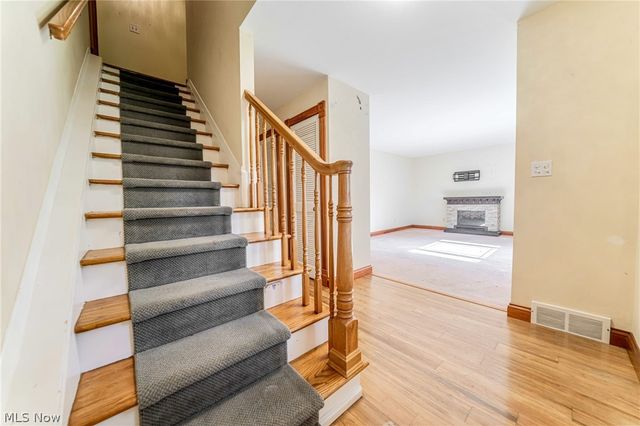 563 Louis Drive, Berea, OH 44017