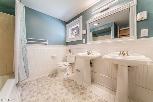 563 Louis Drive, Berea, OH 44017