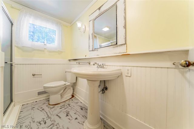 563 Louis Drive, Berea, OH 44017