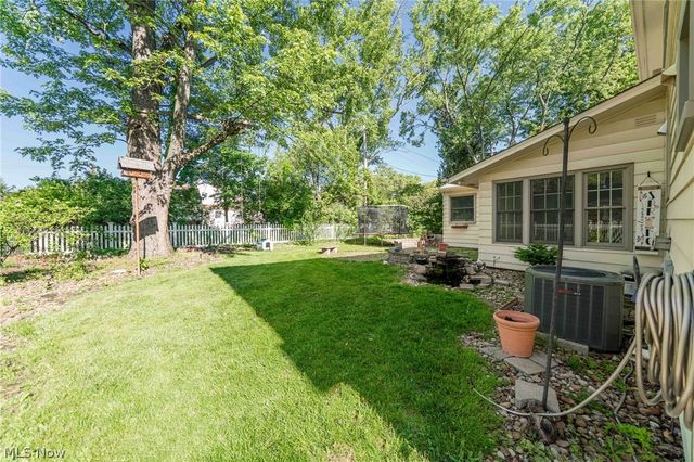 563 Louis Drive, Berea, OH 44017