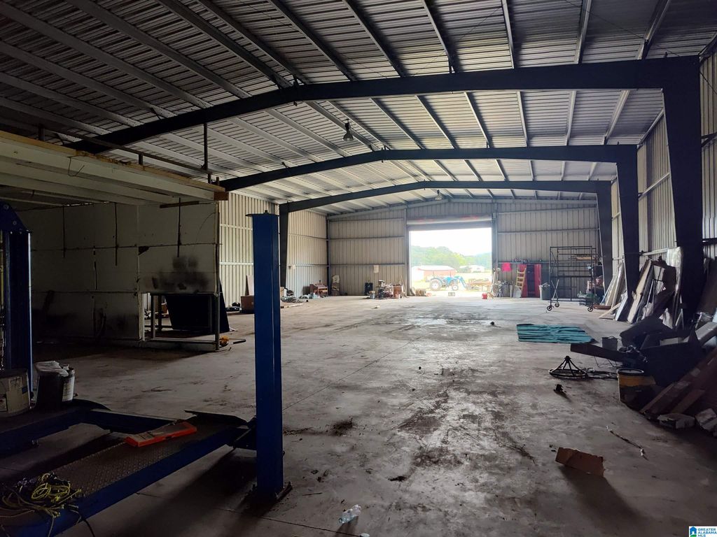 2806 OAKDALE ROAD, Alpine, AL 35014