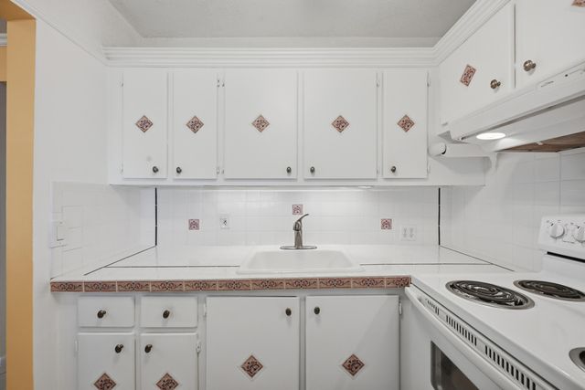 47 Berkshire B Crescent B, West Palm Beach, FL 33417