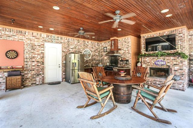 5457 Moulin Rouge Drive, Lake Charles, LA 70605