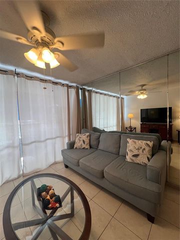 5349 ISLA VERDE AVENUE 402, Carolina, PR 00979